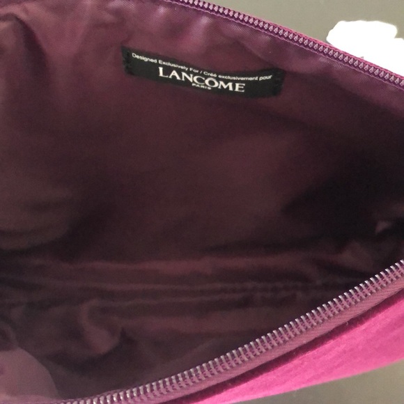 Free Lancôme Cosmetic Bag with $25 Cosmetic Purchase - Picture 3 of 3